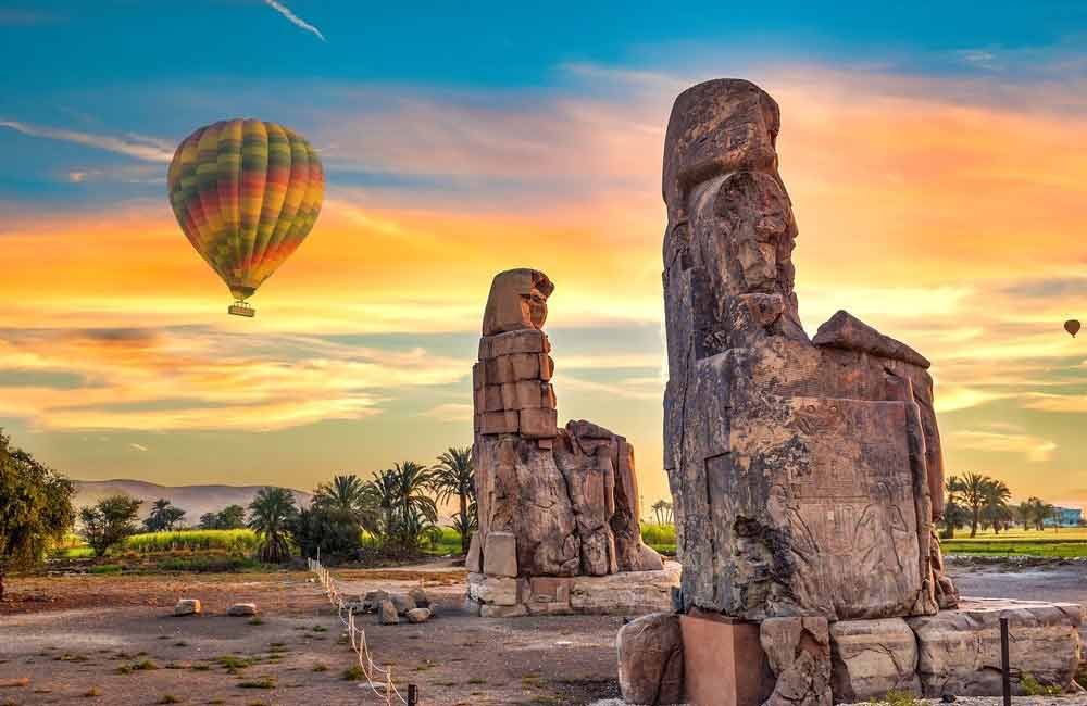 Hot air balloon rides in Luxor